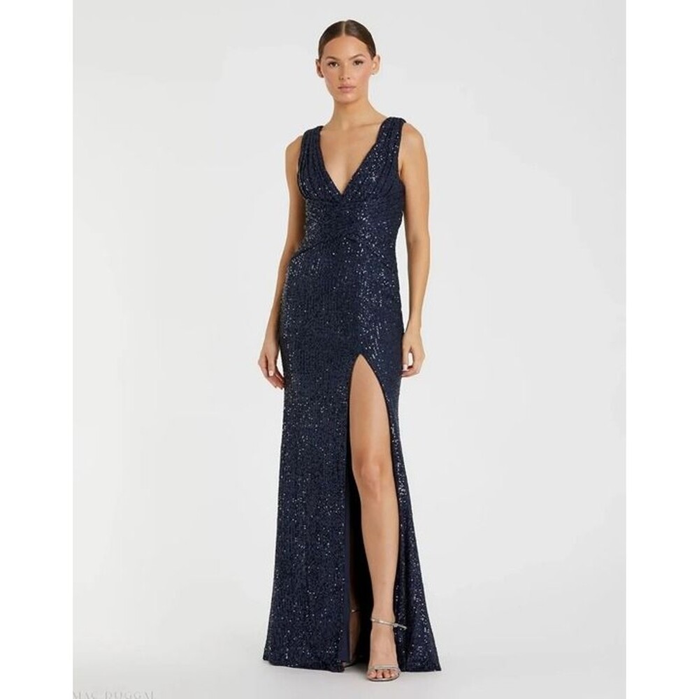 Brand NWT Size 22 Mac Duggal Navy V-Neck Sequin Wrap Waist Gown